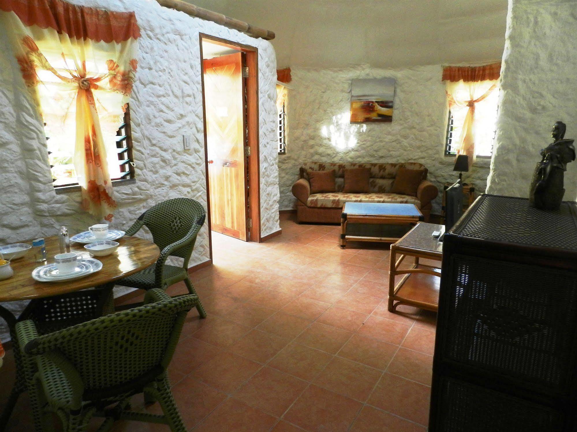 Panglao Chocolate Hills Hostel Екстериор снимка